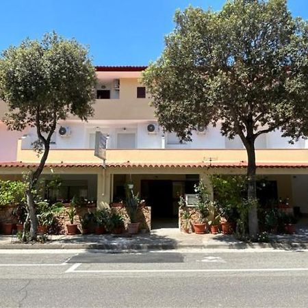 Hotel Quasar Cala Liberotto Exterior foto