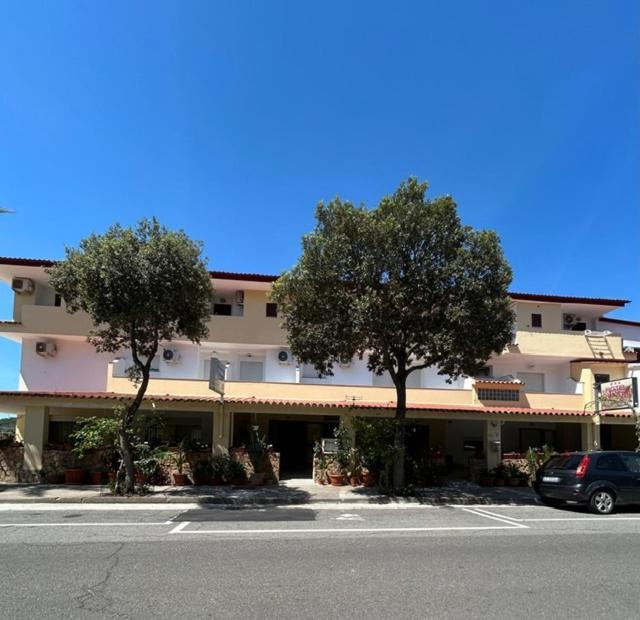 Hotel Quasar Cala Liberotto Exterior foto